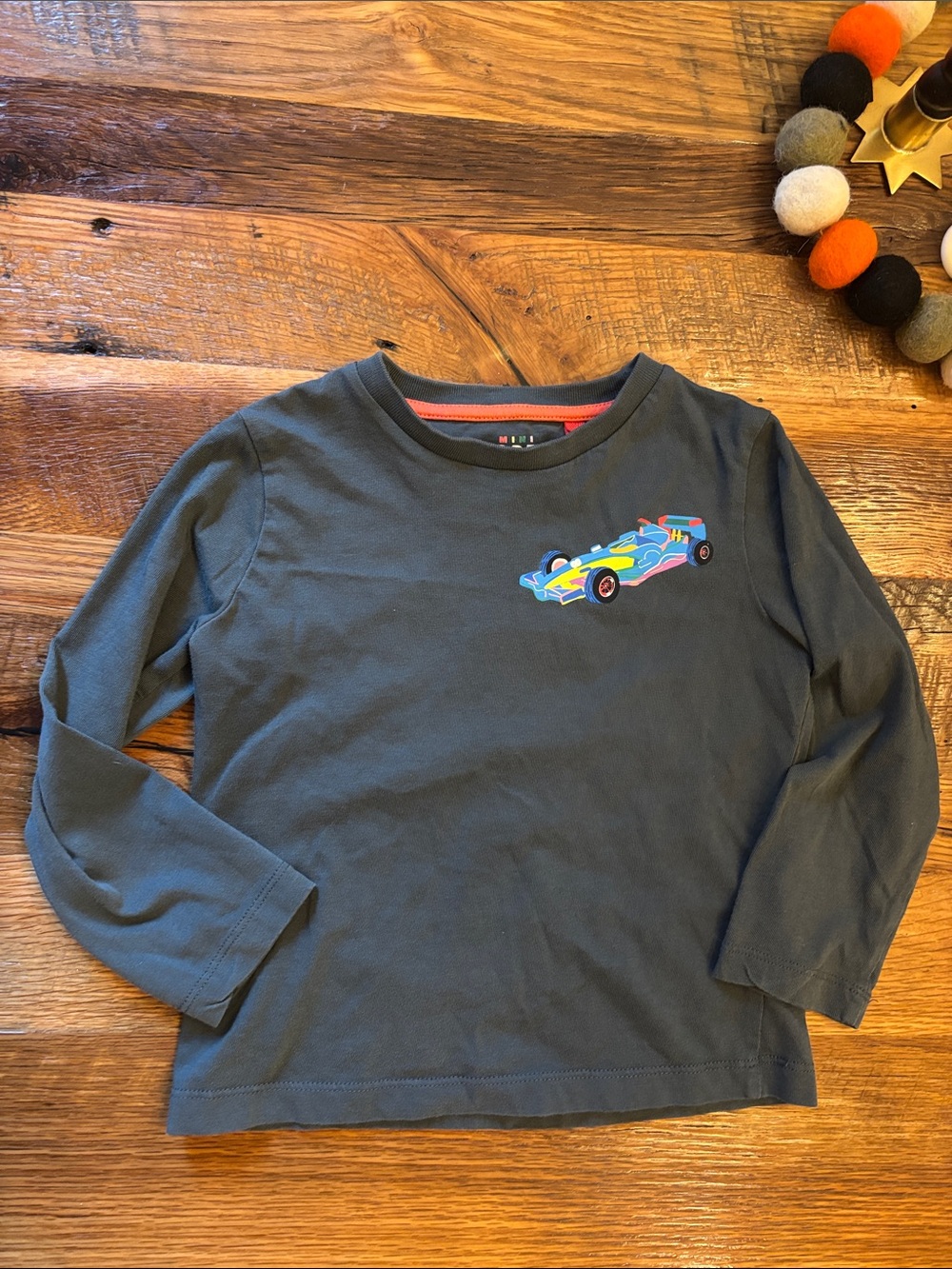 Mini Boden grey Long-Sleeve Tee with Colorful Race Car 3-4Y